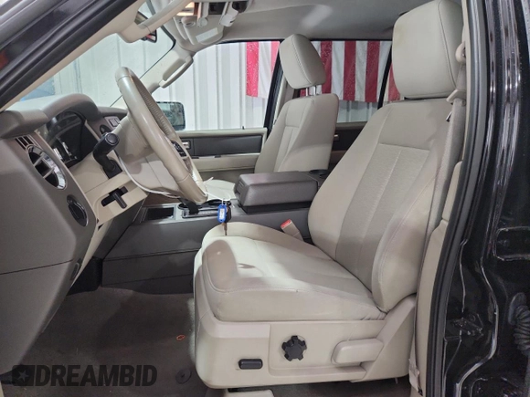 2013 Ford Expedition Max XLT с VIN 1FMJK1J52DEF40047, выставлен на аукционе Copart как лот 63868365 с пробегом 64 406 миль миль и Чистый • Clean title. История ставок и продаж доступна на DreamBid. Изображение 7.