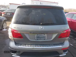 2016 Mercedes-Benz GL with VIN 4JGDF7DE3GA658765, listed as a IAAI auction lot 41416303 with 122,284 mi miles. Bid and sale history available at carsss.com. Image 16.