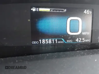 2020 Toyota Prius L Eco z VIN JTDKARFU5L3106001, wystawiony jako IAAI lot #41413697 z przebiegiem 185 811 mil mil oraz . Historia ofert i sprzedaży dostępna na DreamBid. Obrazek 16.
