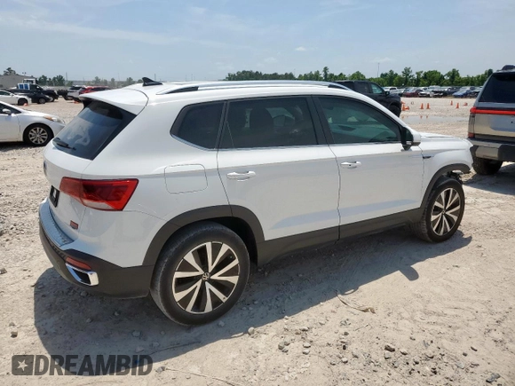 2024 Volkswagen Taos SE z VIN 3VVEX7B20RM002688, wystawiony jako Copart lot #57258985 z przebiegiem 9875 mil mil oraz Czysty tytuł • Clean title. Historia ofert i sprzedaży dostępna na DreamBid. Obrazek 3.