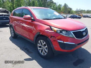 2015 Kia Sportage LX z VIN KNDPB3AC3F7697280, wystawiony jako IAAI lot #41984198 z przebiegiem 119 548 mil mil oraz . Historia ofert i sprzedaży dostępna na DreamBid. Obrazek 1.