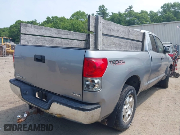 2008 Toyota Tundra z VIN 5TBBV54168S523406, wystawiony jako IAAI lot #42445574 z przebiegiem 117 947 mil mil oraz . Historia ofert i sprzedaży dostępna na DreamBid. Obrazek 4.
