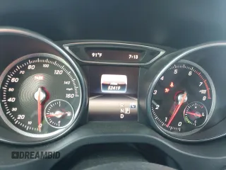 2019 Mercedes-Benz CLA 250 z VIN WDDSJ4EB1KN742362, wystawiony jako Copart lot #52412945 z przebiegiem 52 419 mil mil oraz Szkoda całkowita • Salvage title. Historia ofert i sprzedaży dostępna na DreamBid. Obrazek 9.