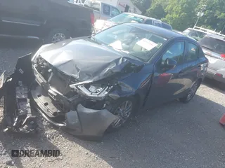 2019 Toyota Yaris L z VIN 3MYDLBYV8KY515505, wystawiony jako IAAI lot #42312231 z przebiegiem 94 601 mil mil oraz . Historia ofert i sprzedaży dostępna na DreamBid. Obrazek 17.