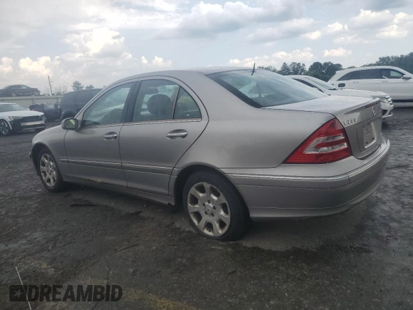 2006 Mercedes-Benz C 280 Luxury z VIN WDBRF92H06F783404, wystawiony jako Copart lot #63279275 z przebiegiem 212 832 mil mil oraz Szkoda całkowita • Salvage title. Historia ofert i sprzedaży dostępna na DreamBid. Obrazek 2.