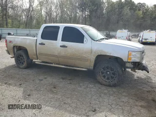 2013 Chevrolet Silverado 1500 LT with VIN 3GCPKSE74DG330767, listed as a Copart auction lot 49609515 with 252,108 mi miles and Salvage Title. Bid and sale history available at DreamBid. Image 4.