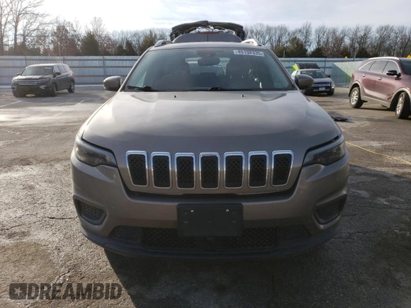 2020 Jeep Cherokee Latitude with VIN 1C4PJMCB7LD646178, listed as a Copart auction lot 45192335 with 80,860 mi miles and Salvage Title. Bid and sale history available at carsss.com. Image 5.