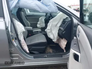 2017 Toyota Camry XLE z VIN 4T1BF1FK9HU349597, wystawiony jako IAAI lot #41857062 z przebiegiem 40 898 mil mil oraz . Historia ofert i sprzedaży dostępna na DreamBid. Obrazek 5.