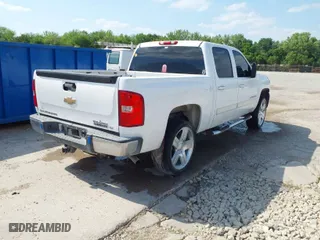 2008 Chevrolet Silverado 1500 LTZ with VIN 3GCEC13JX8G269265, listed as a IAAI auction lot 41866595 with 217,985 mi miles. Bid and sale history available at carsss.com. Image 4.