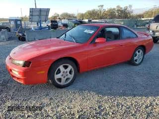 1997 Nissan 240SX z VIN JN1AS44D9VW102438, wystawiony jako Copart lot #76045264 z przebiegiem 62 113 mil mil oraz Nie do naprawy. Historia ofert i sprzedaży dostępna na DreamBid. Obrazek 1.