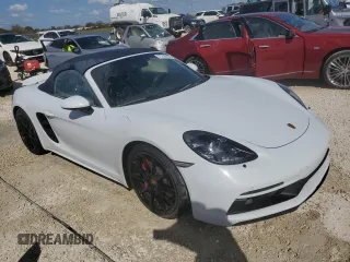 2022 Porsche 718 Boxster GTS 4.0 z VIN WP0CD2A85NS228315, wystawiony jako Copart lot #77248204 z przebiegiem Nie podano mil oraz Nie do naprawy. Historia ofert i sprzedaży dostępna na DreamBid. Obrazek 4.