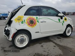 2015 FIAT 500 Lounge with VIN 3C3CFFCR2FT575516, listed as a Copart auction lot 86325714 with 149,465 mi miles and Salvage title. Bid and sale history available at DreamBid. Image 3.