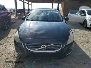 2012 Volvo S60 T5 with VIN YV1622FSXC2086607, listed as a Copart auction lot 86988814 with 196,383 mi miles and Salvage Title. Bid and sale history available at carsss.com. Image 5.