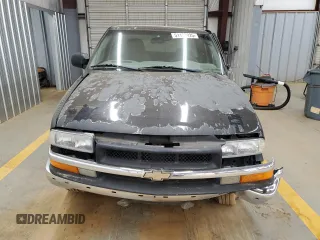 2001 Chevrolet S-10 LS with VIN 1GCCS19W518137894, listed as a Copart auction lot 51123925 with Not Provided miles and Salvage Title. Bid and sale history available at DreamBid. Image 5.