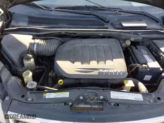2011 Chrysler Town & Country Touring-L with VIN 2A4RR8DG5BR704183, listed as a IAAI auction lot 41448878 with 177,318 mi miles. Bid and sale history available at carsss.com. Image 10.