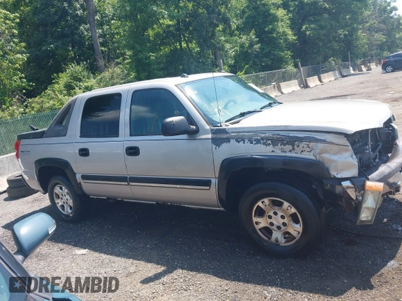 2004 Chevrolet Avalanche Z71 with VIN 3GNEK12T54G300283, listed as a IAAI auction lot 42662465 with 187,834 mi miles and . Bid and sale history available at DreamBid. Image 14.