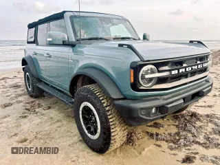 2022 Ford Bronco z VIN 1FMEE5DP3NLB62749, wystawiony jako Copart lot #60267875 z przebiegiem 60 062 mil mil oraz Szkoda całkowita • Salvage title. Historia ofert i sprzedaży dostępna na DreamBid. Obrazek 1.