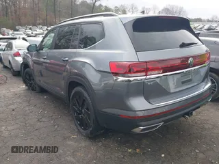 2024 Volkswagen Atlas SE z VIN 1V2WR2CA2RC594326, wystawiony jako IAAI lot #41471154 z przebiegiem 1 610 mil mil oraz . Historia ofert i sprzedaży dostępna na DreamBid. Obrazek 3.