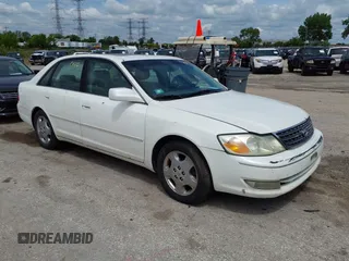 2004 Toyota Avalon XL z VIN 4T1BF28B34U355585, wystawiony jako IAAI lot #42361420 z przebiegiem 142 676 mil mil oraz . Historia ofert i sprzedaży dostępna na DreamBid. Obrazek 1.