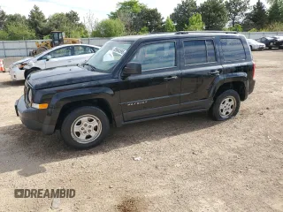 2014 Jeep Patriot Sport z VIN 1C4NJPBA6ED574930, wystawiony jako Copart lot #55684595 z przebiegiem 101 772 mil mil oraz Szkoda całkowita • Salvage title. Historia ofert i sprzedaży dostępna na DreamBid. Obrazek 1.
