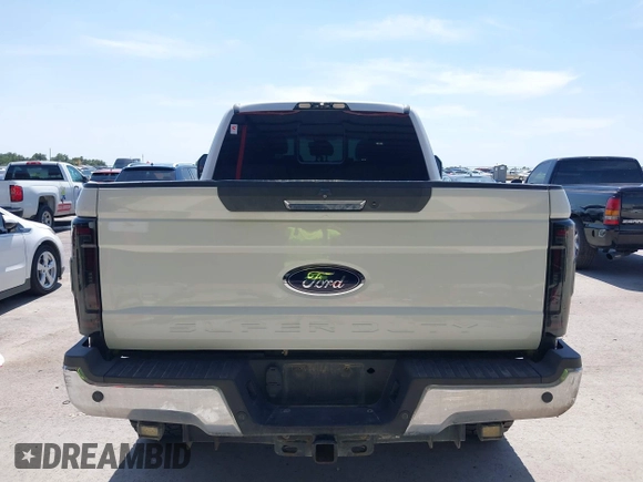 2017 Ford F-250 Lariat with VIN 1FT7W2BT5HEB40592, listed as a IAAI auction lot 42289316 with 316,783 mi miles and . Bid and sale history available at DreamBid. Image 17.