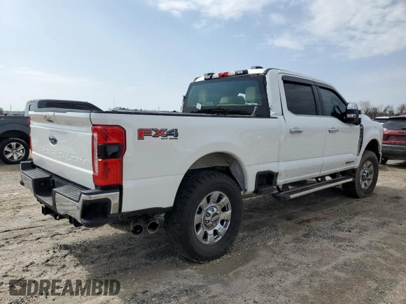 2024 Ford Super Duty F-250 SRW XL with VIN 1FT8W2BT7RED04138, listed as a Copart auction lot 44055915 with 0 mi miles and Salvage Title. Bid and sale history available at carsss.com. Image 3.