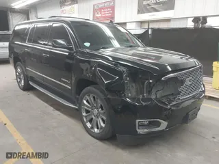 2016 GMC Yukon XL Denali with VIN 1GKS2HKJ8GR102213, listed as a IAAI auction lot 41818737 with 154,607 mi miles. Bid and sale history available at carsss.com. Image 1.