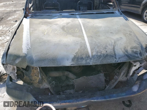 2000 Ford F-250 XL z VIN 1FTNX20F0YED45044, wystawiony jako Copart lot #41738605 z przebiegiem Nie podano mil oraz Szkoda całkowita • Salvage title. Historia ofert i sprzedaży dostępna na DreamBid. Obrazek 11.