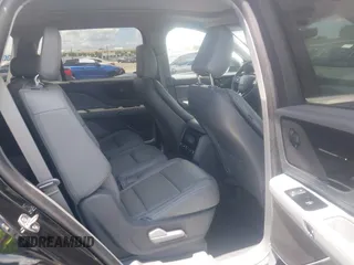 2021 Lincoln Aviator Reserve with VIN 5LM5J7WC0MGL12385, listed as a IAAI auction lot 42472422 with 20,404 mi miles and . Bid and sale history available at DreamBid. Image 8.