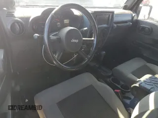 2008 Jeep Wrangler X z VIN 1J4FA24128L517522, wystawiony jako Copart lot #45706545 z przebiegiem 140 902 mil mil oraz Czysty tytuł • Clean title. Historia ofert i sprzedaży dostępna na DreamBid. Obrazek 8.