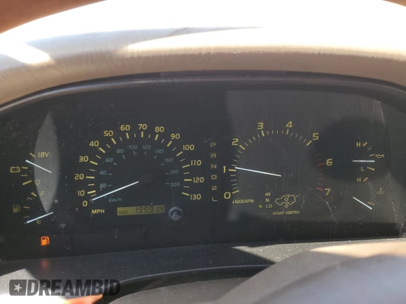2000 Lexus LX 470 z VIN JT6HT00W1Y0096061, wystawiony jako Copart lot #52499155 z przebiegiem 199 914 mil mil oraz Tytuł czysty. Historia ofert i sprzedaży dostępna na DreamBid. Obrazek 9.