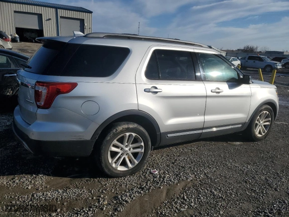 2016 Ford Explorer XLT with VIN 1FM5K7D83GGA33855, listed as a Copart auction lot 46452165 with 173,008 mi miles and Salvage Title. Bid and sale history available at carsss.com. Image 3.