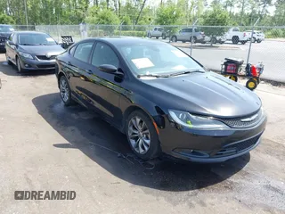 2015 Chrysler 200 S z VIN 1C3CCCBB8FN535615, wystawiony jako IAAI lot #42191322 z przebiegiem 163 042 mil mil oraz . Historia ofert i sprzedaży dostępna na DreamBid. Obrazek 1.