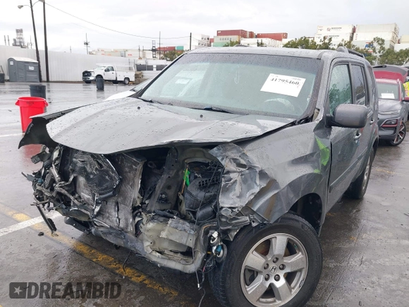 2011 Honda Pilot EX with VIN 5FNYF3H49BB026174, listed as a IAAI auction lot 41795460 with 201,488 mi miles and . Bid and sale history available at carsss.com. Image 6.