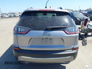 2021 Jeep Cherokee Limited with VIN 1C4PJLDX0MD100067, listed as a IAAI auction lot 42273029 with 84,579 mi miles and . Bid and sale history available at DreamBid. Image 17.