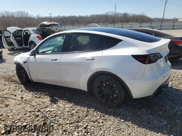 2023 Tesla Model Y Long Range with VIN 7SAYGDEE5PF691745, listed as a Copart auction lot 47784545 with 21,117 mi miles and Salvage Title. Bid and sale history available at DreamBid. Image 2.