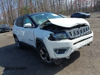 2018 Jeep Compass Limited with VIN 3C4NJDCB6JT360417, listed as a IAAI auction lot 41786511 with 69,929 mi miles and . Bid and sale history available at carsss.com. Image 1.
