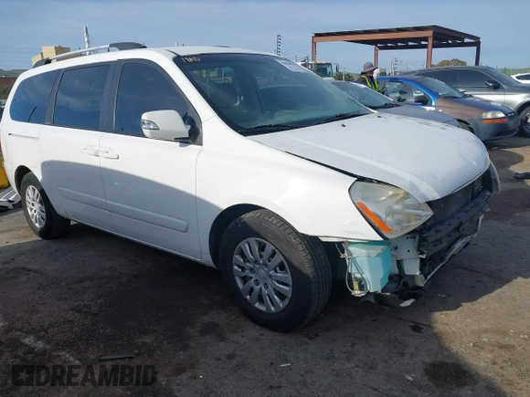 2011 Kia Sedona LX with VIN KNDMG4C74B6376150, listed as a IAAI auction lot 41820075 with 182,568 mi miles. Bid and sale history available at carsss.com. Image 1.