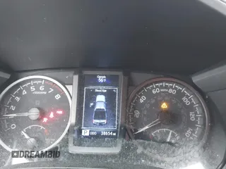 2021 Toyota Tacoma SR z VIN 3TMCZ5AN3MM374132, wystawiony jako IAAI lot #42068562 z przebiegiem 38 654 mil mil oraz . Historia ofert i sprzedaży dostępna na DreamBid. Obrazek 7.