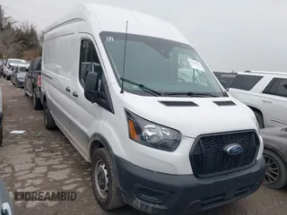2022 Ford Transit Cargo z VIN 1FTBR1X84NKA82407, wystawiony jako IAAI lot #41503201 z przebiegiem 53 194 mil mil oraz . Historia ofert i sprzedaży dostępna na DreamBid. Obrazek 1.
