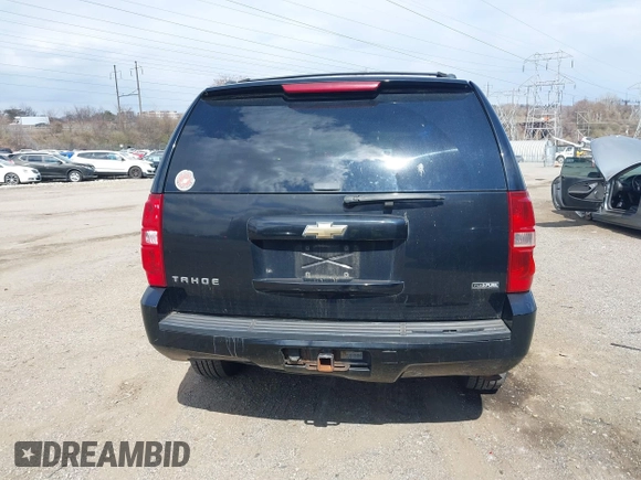 2009 Chevrolet Tahoe 1LT z VIN 1GNFK23069R150402, wystawiony jako IAAI lot #41900889 z przebiegiem 200 788 mil mil oraz . Historia ofert i sprzedaży dostępna na DreamBid. Obrazek 17.