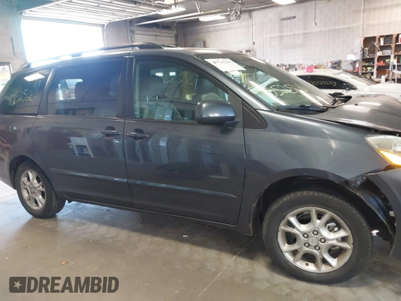 2006 Toyota Sienna XLE with VIN 5TDZA22C86S559955, listed as a IAAI auction lot 40525261 with 141,926 mi miles. Bid and sale history available at carsss.com. Image 13.
