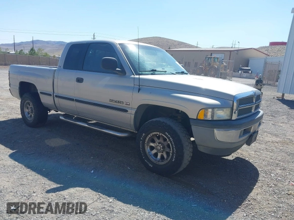 1998 Dodge 1500 z VIN 1B7HF13YXWJ203604, wystawiony jako IAAI lot #42408086 z przebiegiem 257 012 mil mil oraz . Historia ofert i sprzedaży dostępna na DreamBid. Obrazek 1.