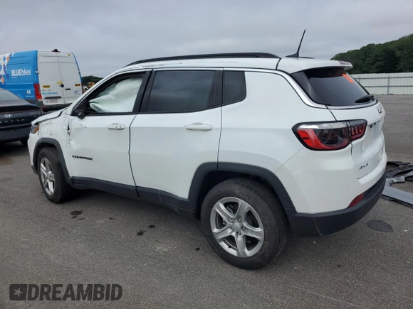 2024 Jeep Compass Latitude z VIN 3C4NJDBN0RT607051, wystawiony jako Copart lot #64187765 z przebiegiem 26 105 mil mil oraz Nie do naprawy • Non repairable. Historia ofert i sprzedaży dostępna na DreamBid. Obrazek 2.