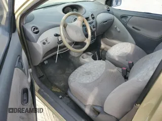 2000 Toyota ECHO with VIN JTDAT1231Y0067906, listed as a Copart auction lot 82770044 with 327,305 mi miles and Salvage Title. Bid and sale history available at DreamBid. Image 8.