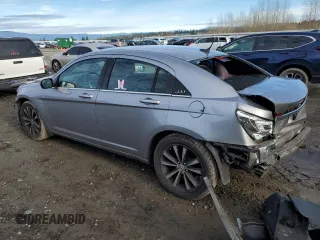 2014 Chrysler 200 Touring z VIN 1C3CCBBB9EN178597, wystawiony jako Copart lot #87951805 z przebiegiem Nie podano mil oraz Szkoda całkowita • Salvage title. Historia ofert i sprzedaży dostępna na DreamBid. Obrazek 2.