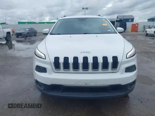 2018 Jeep Cherokee Latitude with VIN 1C4PJMCB3JD528531, listed as a IAAI auction lot 41906621 with 122,137 mi miles and . Bid and sale history available at DreamBid. Image 12.