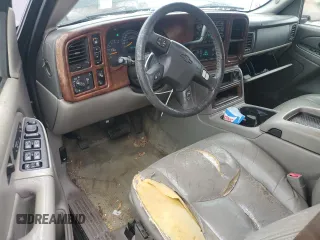 2004 Chevrolet Tahoe Z71 z VIN 1GNEK13T94R308062, wystawiony jako Copart lot #44758895 z przebiegiem 273 156 mil mil oraz Szkoda całkowita • Salvage title. Historia ofert i sprzedaży dostępna na DreamBid. Obrazek 8.