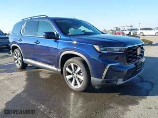 2025 Honda Pilot Touring with VIN 5FNYG1H79SB015199, listed as a IAAI auction lot 41007864 with 7,871 mi miles. Bid and sale history available at carsss.com. Image 1.