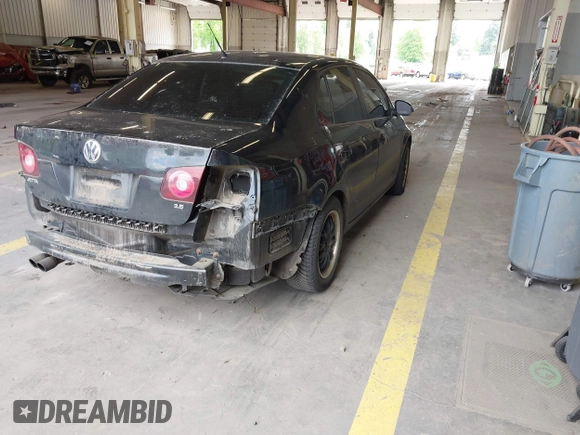 2010 Volkswagen Jetta SE with VIN 3VWRZ7AJ1AM158601, listed as a IAAI auction lot 42272753 with 99,600 mi miles and . Bid and sale history available at DreamBid. Image 4.